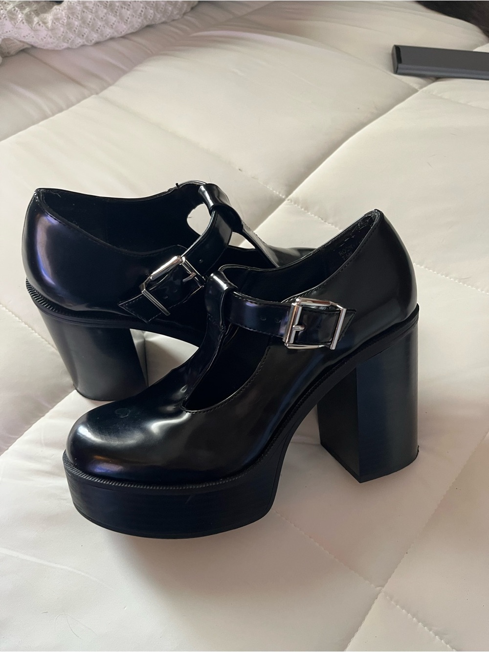 Steve Madden Mary Jane Chunky Heels